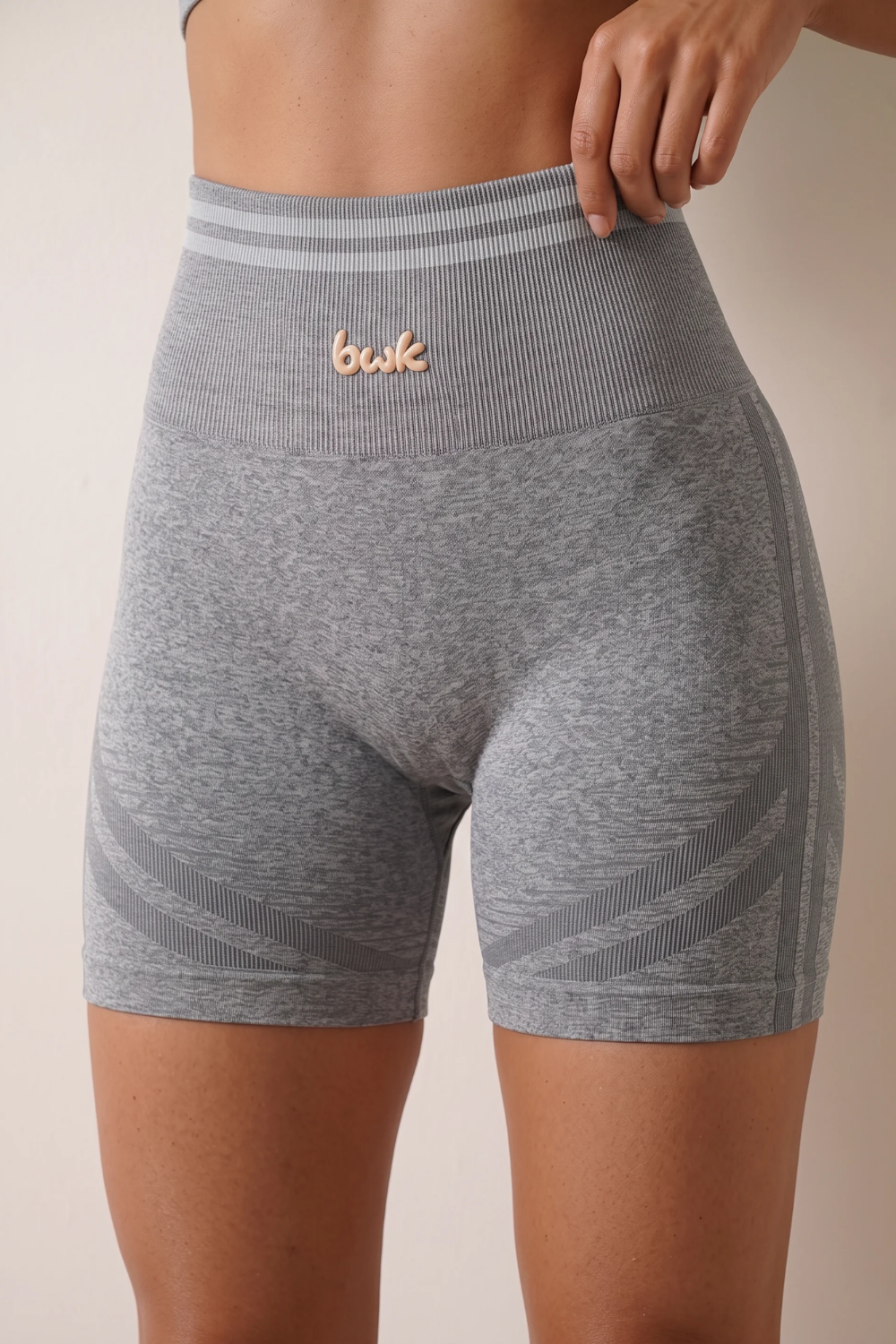 The Essential Shorts Grey