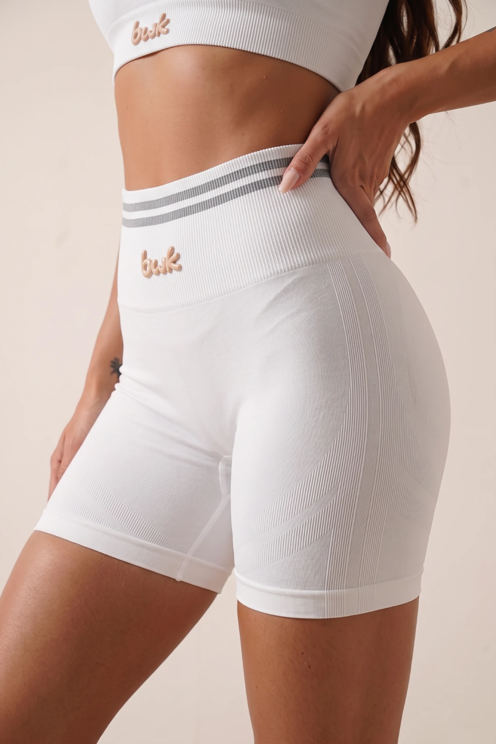 The Essential Shorts White